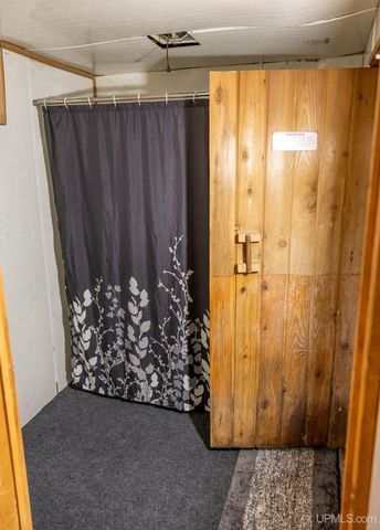 125 Lawrence Avenue, Ishpeming, MI 49849