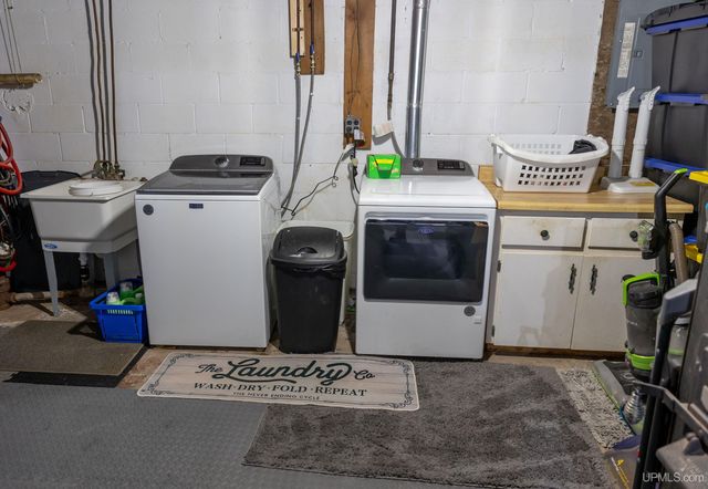 125 Lawrence Avenue, Ishpeming, MI 49849