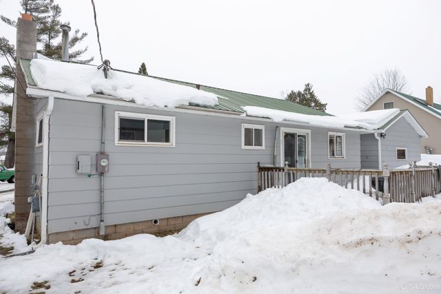 125 Lawrence Avenue, Ishpeming, MI 49849