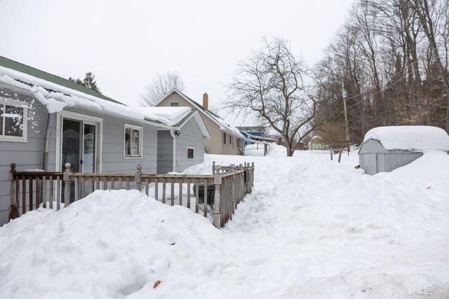125 Lawrence Avenue, Ishpeming, MI 49849