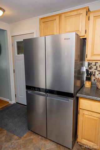 125 Lawrence Avenue, Ishpeming, MI 49849