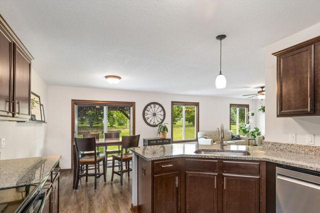 3514 Horton Circle, Clive, IA 50325