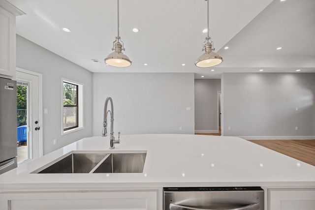 704 N Burleson, Stanton, TX 79782