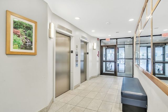 1105 Massachusetts Ave 4A, Cambridge, MA 02138