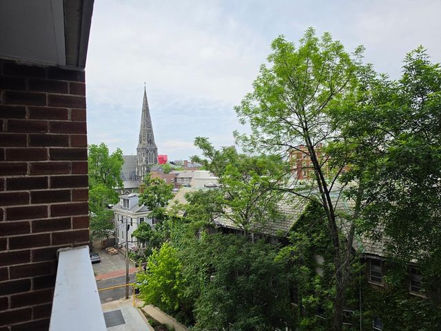 1105 Massachusetts Ave 4A, Cambridge, MA 02138
