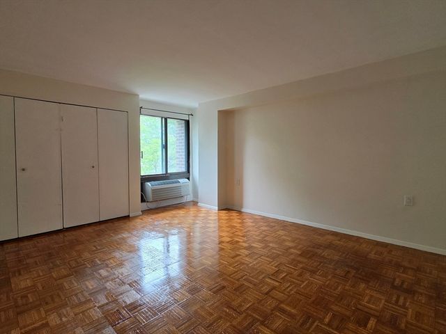 1105 Massachusetts Ave 4A, Cambridge, MA 02138