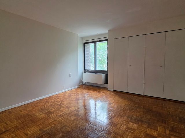 1105 Massachusetts Ave 4A, Cambridge, MA 02138