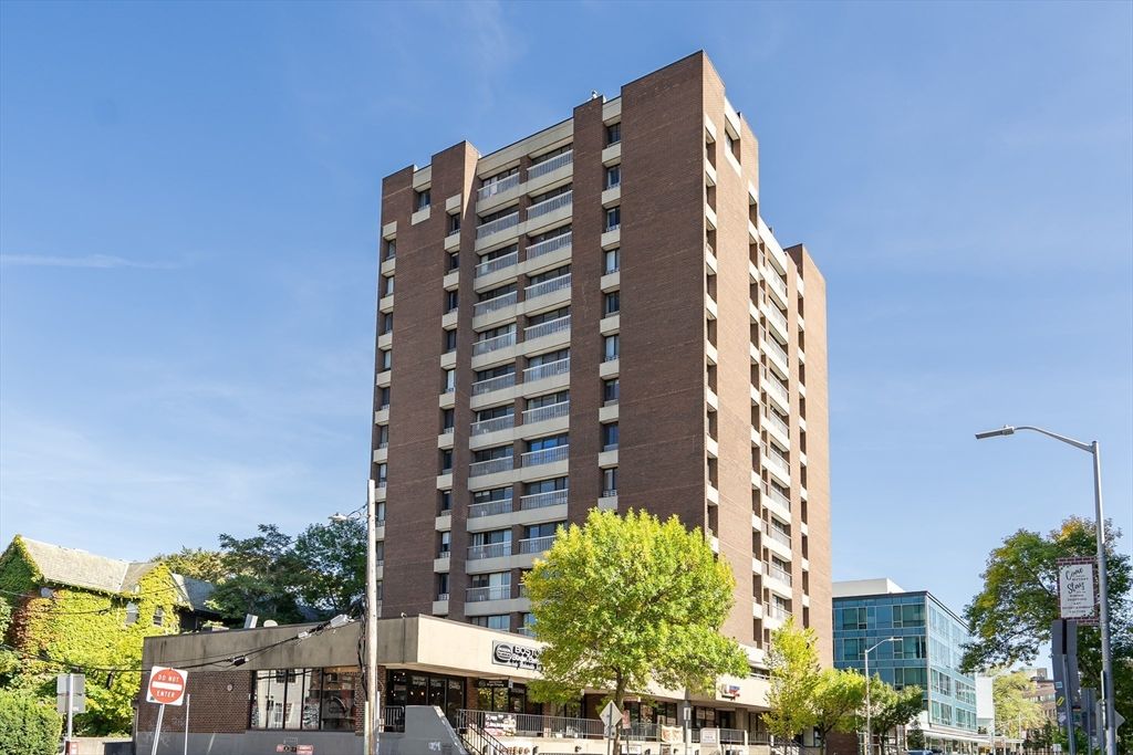1105 Massachusetts Ave 4A, Cambridge, MA 02138