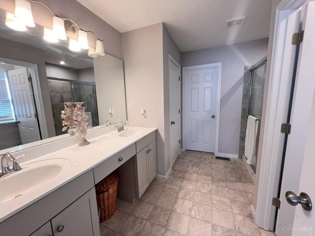 1625 Kilbarron Drive, Morrow, OH 45152