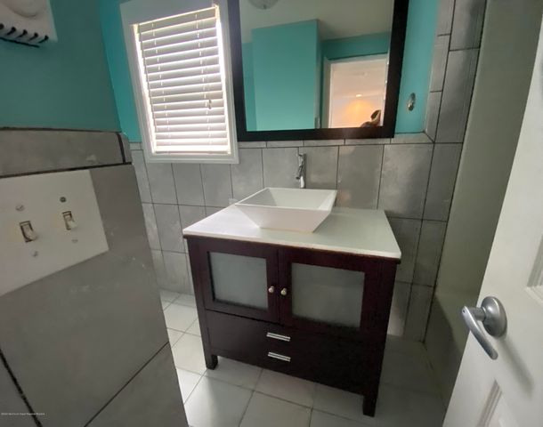 402 A Street Downstairs, Belmar, NJ 07719