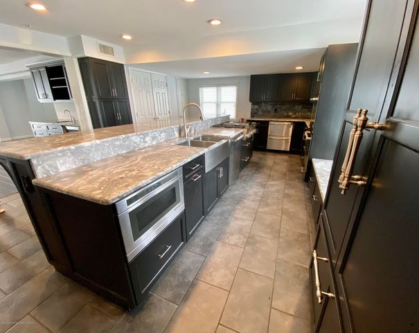 402 A Street Downstairs, Belmar, NJ 07719