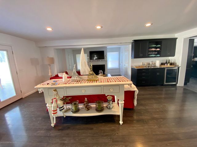 402 A Street Downstairs, Belmar, NJ 07719