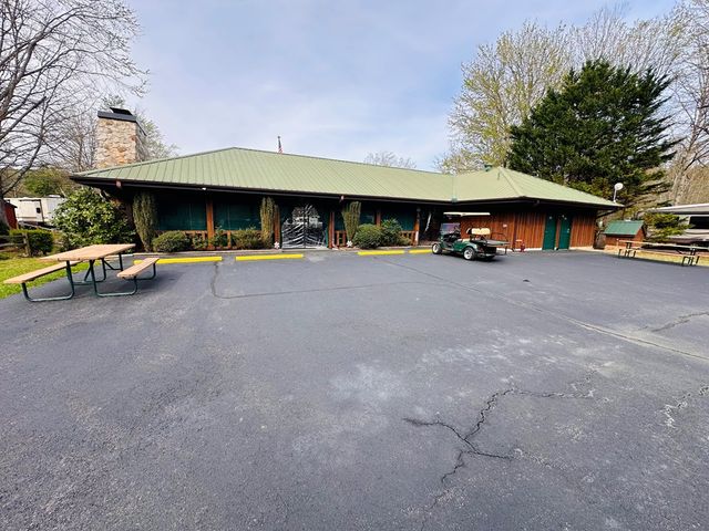 304 Choestoe Falls Circle, Blairsville, GA 30512