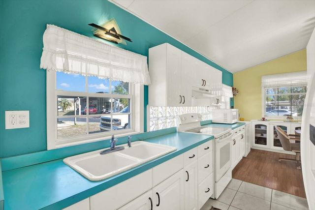 9501 BLACK BEAR DRIVE, Weeki Wachee, FL 34613