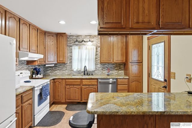 1106 Bluff Street, Bellevue, NE 68005
