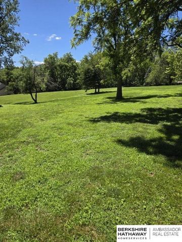 1106 Bluff Street, Bellevue, NE 68005