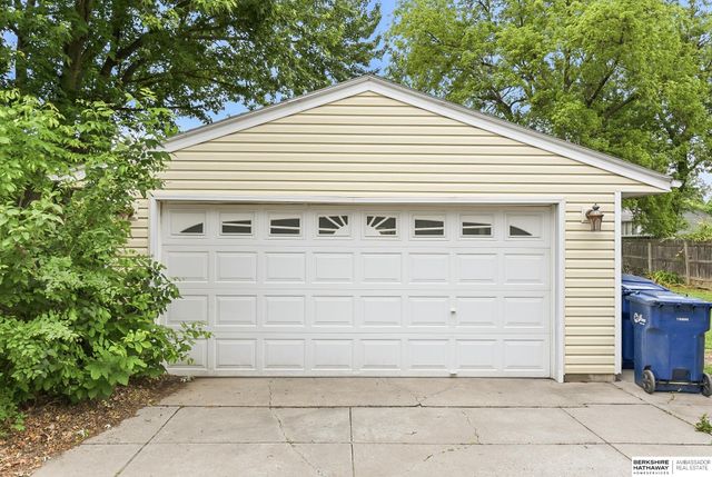 1106 Bluff Street, Bellevue, NE 68005