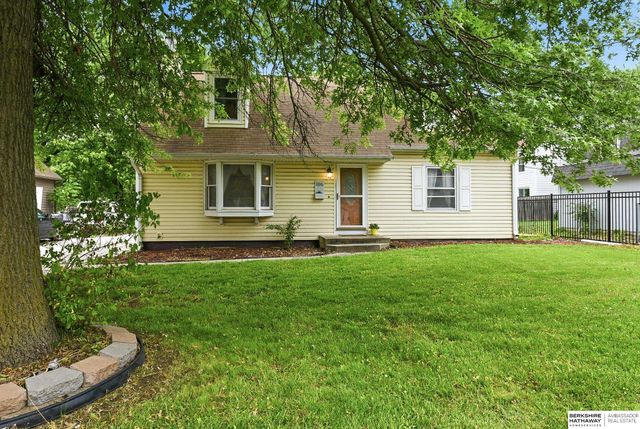 1106 Bluff Street, Bellevue, NE 68005