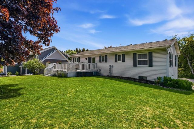 924 N Grant STREET, Port Washington, WI 53074