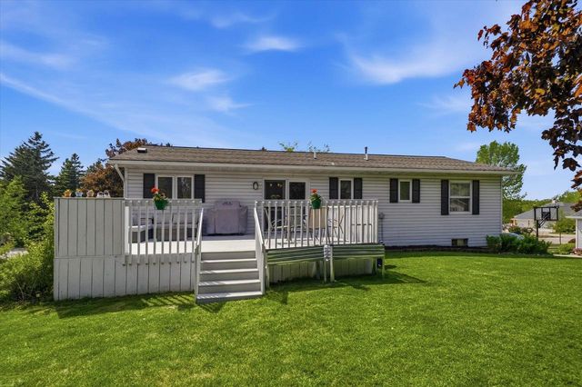 924 N Grant STREET, Port Washington, WI 53074