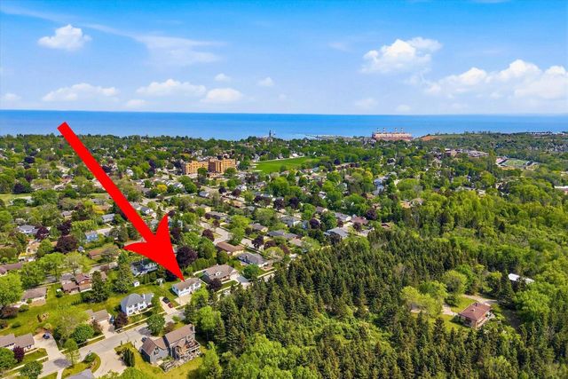 924 N Grant STREET, Port Washington, WI 53074