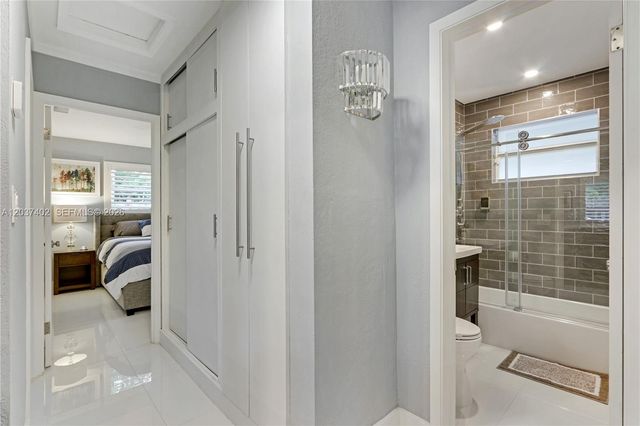 424 NE 27th Drive, Wilton Manors, FL 33334