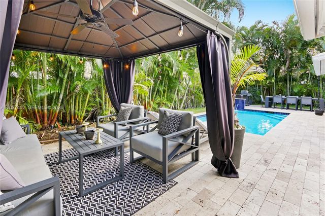 424 NE 27th Drive, Wilton Manors, FL 33334
