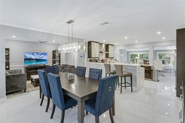 424 NE 27th Drive, Wilton Manors, FL 33334