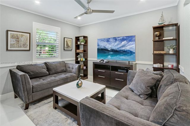 424 NE 27th Drive, Wilton Manors, FL 33334