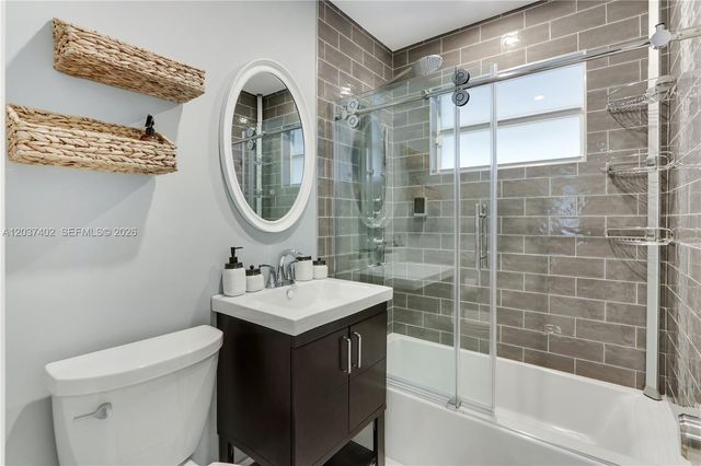 424 NE 27th Drive, Wilton Manors, FL 33334