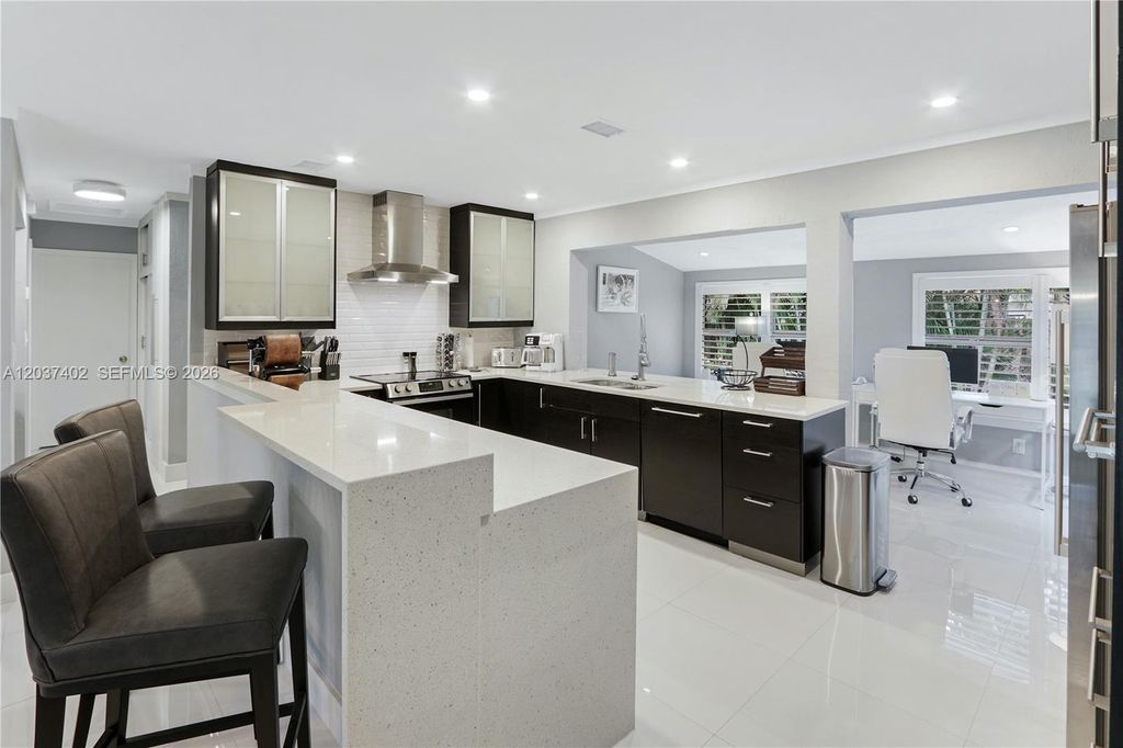 424 NE 27th Drive, Wilton Manors, FL 33334