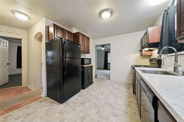 2052 McKinney Road, Monroeville, PA 15146