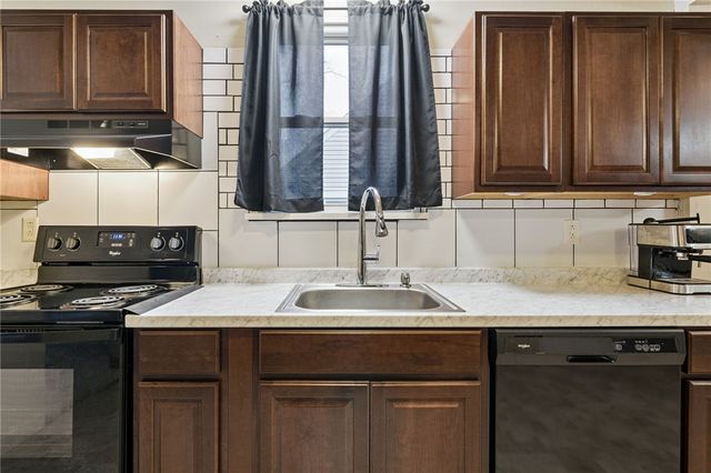 2052 McKinney Road, Monroeville, PA 15146