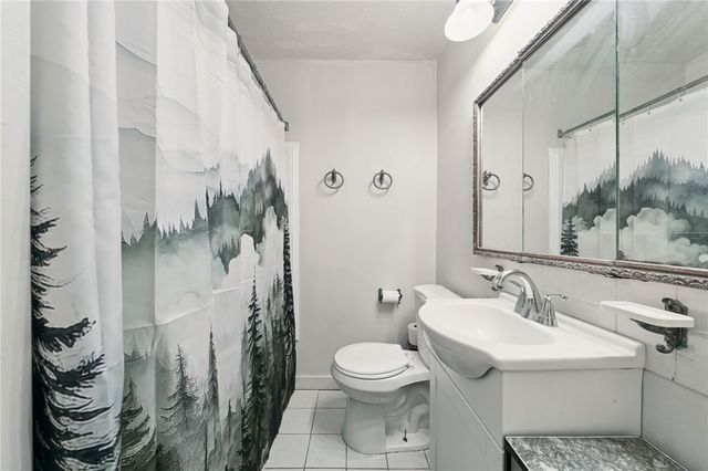 2052 McKinney Road, Monroeville, PA 15146