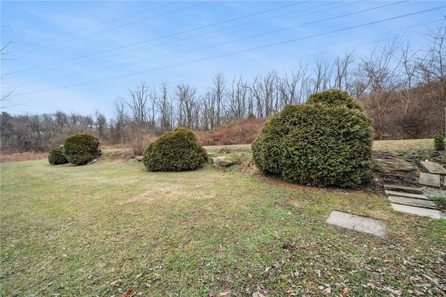 2052 McKinney Road, Monroeville, PA 15146