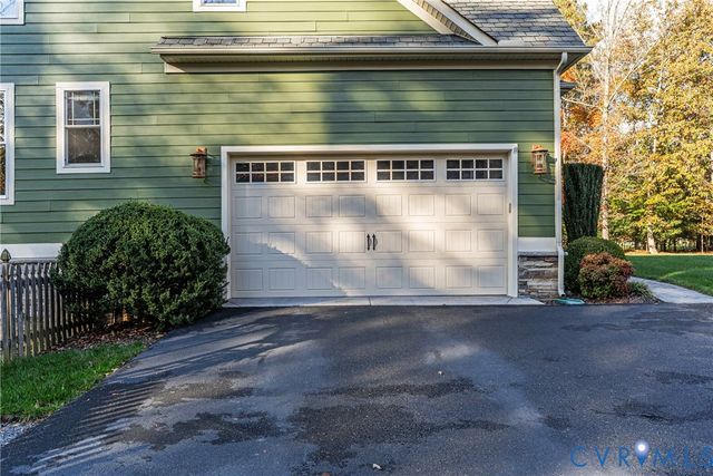 11630 Barrows Ridge Ln, Chesterfield, VA 23838