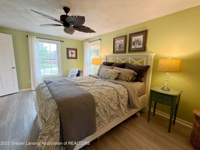 1572 Wenonah Drive, Okemos, MI 48864