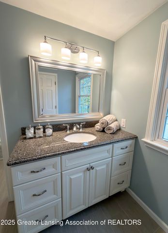 1572 Wenonah Drive, Okemos, MI 48864