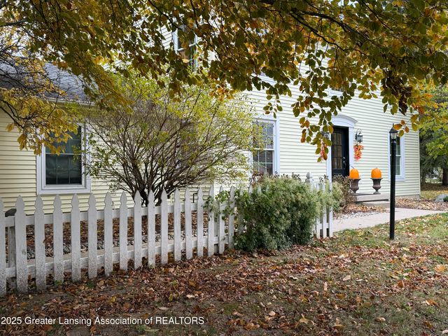 1572 Wenonah Drive, Okemos, MI 48864