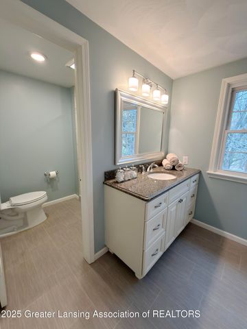 1572 Wenonah Drive, Okemos, MI 48864