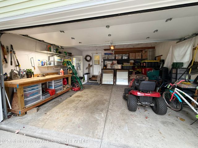 1572 Wenonah Drive, Okemos, MI 48864