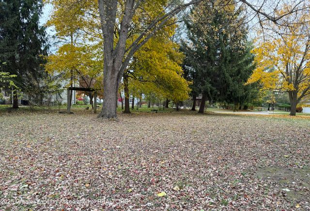 1572 Wenonah Drive, Okemos, MI 48864