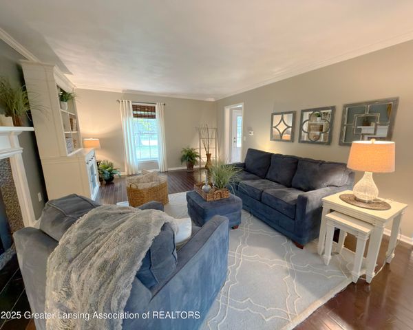 1572 Wenonah Drive, Okemos, MI 48864