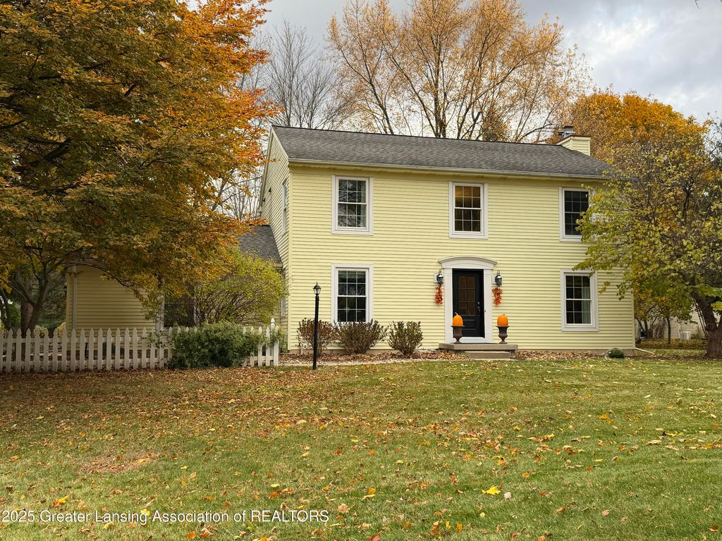 1572 Wenonah Drive, Okemos, MI 48864