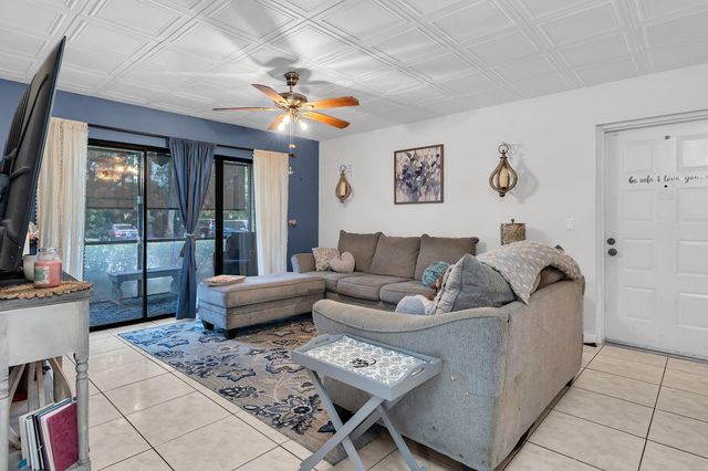 712 Sunny Pine Way D1, Greenacres, FL 33415