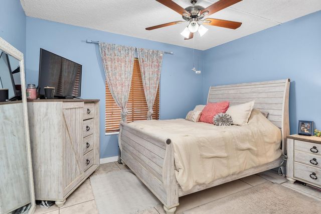 712 Sunny Pine Way D1, Greenacres, FL 33415