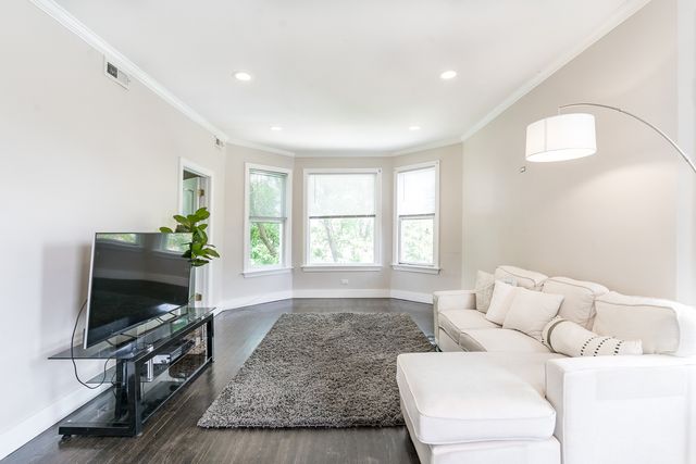 2310 N Kenneth Avenue 3, Chicago, IL 60639