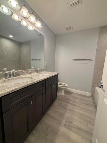 2501 SE Mariposa Avenue, Port St Lucie, FL 34952