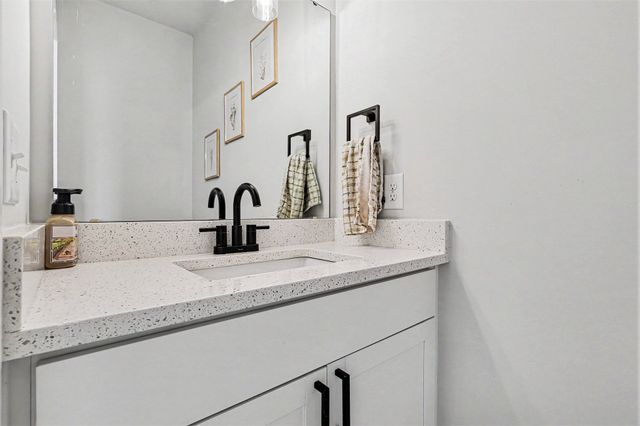4129 Buck Matthews Rd, Columbia, TN 38401