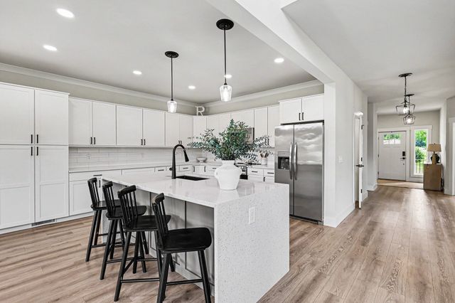 4129 Buck Matthews Rd, Columbia, TN 38401